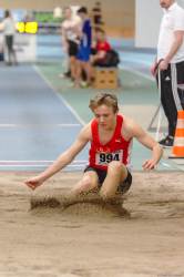 Tim gewinnt den Weitsprung mit guten 5,42m. 20200208-163451-IMG_9477.jpg